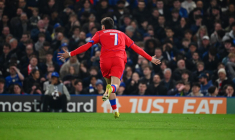 Kvaratskhelia regrette d'avoir célébré son but