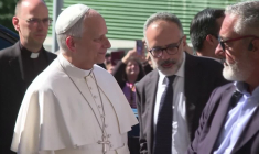 Le pape Léon XIV arrive à l'hôpital Gemelli de Rome pour une opération chirurgicale