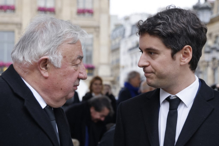 Gerard Larcher et Gabriel Attal, à Paris, le 12 février 2024 ( AFP / LUDOVIC MARIN )