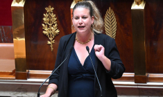 La cheffe de file des députés LFI Mathilde Panot le 12 juin à Paris. ( AFP / BERTRAND GUAY )