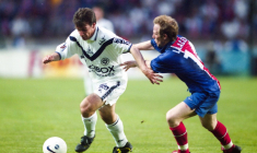« Quand Adailton a égalisé à 2-2, on l'a limite insulté »... l'anecdote de Francis Llacer sur PSG-Bordeaux 1999