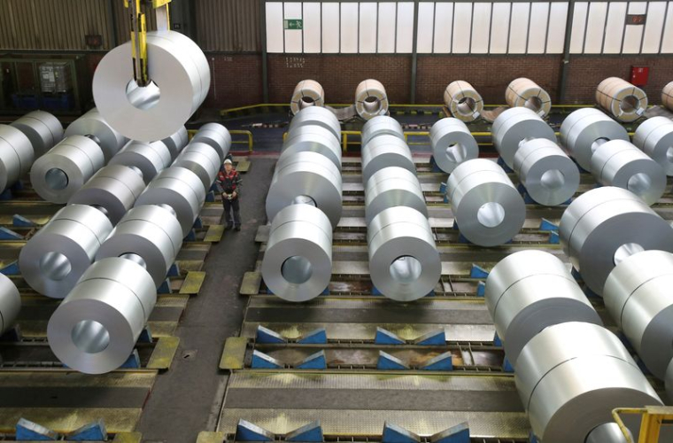 Le site de stockage et de distribution du sidérurgiste allemand ThyssenKrupp à Duisburg