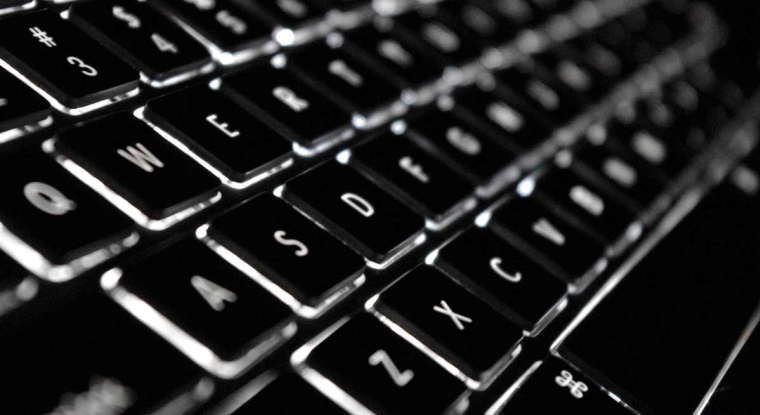 La crise sanitaire n'épargne pas le secteur des services informatiques. (© Woicik)