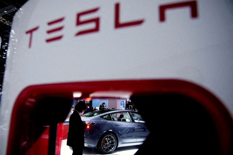 Un véhicule électrique Tesla au salon Auto Shanghai à Shanghai, en Chine