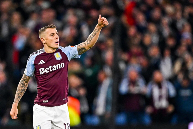 Lucas Digne ne bougera pas