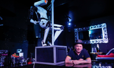A NANTES, DES « ROBOTS SEXY » EN VEDETTE AU CLUB DE STRIP-TEASE