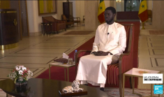 Le retrait des troupes françaises en Afrique se poursuit