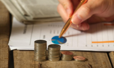 Les frais bancaires sur succession font désormais l’objet d’un plafonnement à 1% des montants disponibles sur les comptes du défunt. ( crédit photo : Getty Images/iStockphoto )