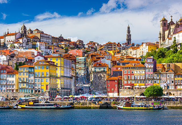 Réforme des retraites: les Français incités à s’installer au Portugal (Crédits photo : Adobe Stock - )