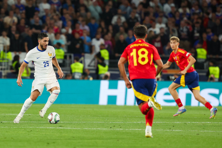 Rayan Cherki, désiré et doué