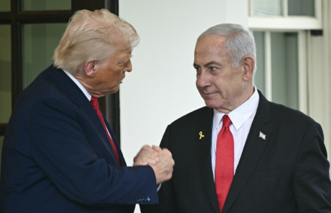 Donald Trump et Benjamin Netanyahu à la Maison Blanche, le 7 avril 2025 ( AFP / Brendan SMIALOWSKI )