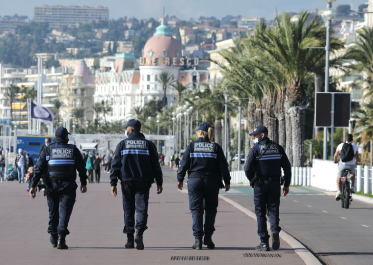 ATTAQUE DE NICE: ENQUÊTE JUDICIAIRE OUVERTE, PAS DE CONTACTS OPÉRATIONNELS IDENTIFIÉS À CE STADE