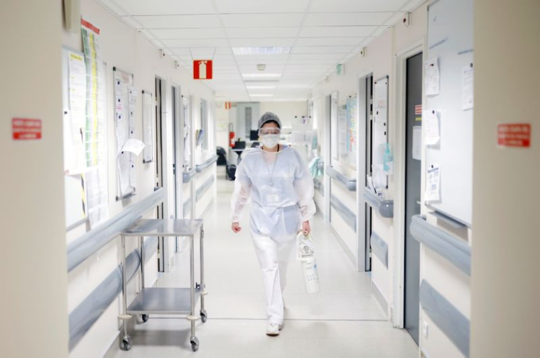 FRANCE: SURMORTALITÉ ET CHUTE HISTORIQUE DES MARIAGES EN 2020 AVEC LE CORONAVIRUS, RAPPORTE L'INSEE