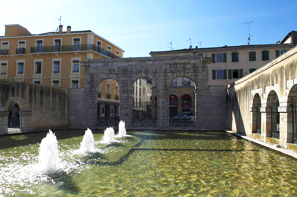 Dax, Fontaine Chaude (Crédit photo: AubdaX  - Wikimedia Common)