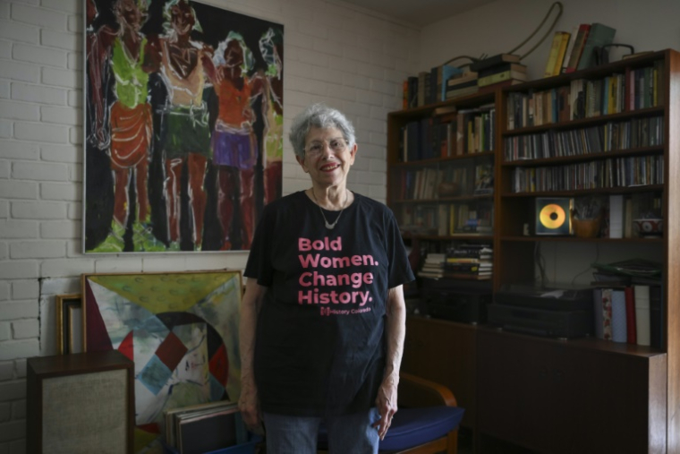 Abby Pariser, ancienne membre du réseau clandestin "Jane", le 5 juin 2025 à Huntington, dans l'Etat américain de New York ( AFP / ANGELA WEISS )