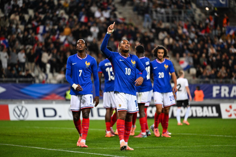Les Bleuets ne font qu'une bouchée de l'Estonie
