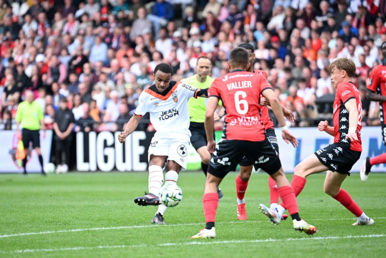 Lorient s'en sort difficilement à Guingamp