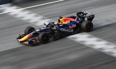 Max Verstappen au volant de sa Red Bull à Sepang, Malaisie, le 4 octobre 2026 ( AFP / JADE GAO )