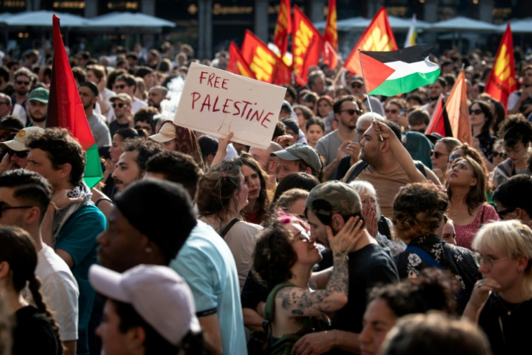 Une manifestation de soutien aux militants à bord d'un bateau en route pour livrer de l'aide à Gaza, à Toulouse, le 9 juin 2025 ( AFP / Matthieu RONDEL )