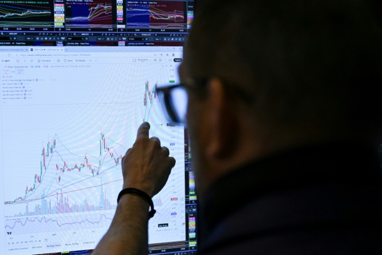 Un opérateur à la Bourse de New York, le 13 juin 2025 ( AFP / ANGELA WEISS )
