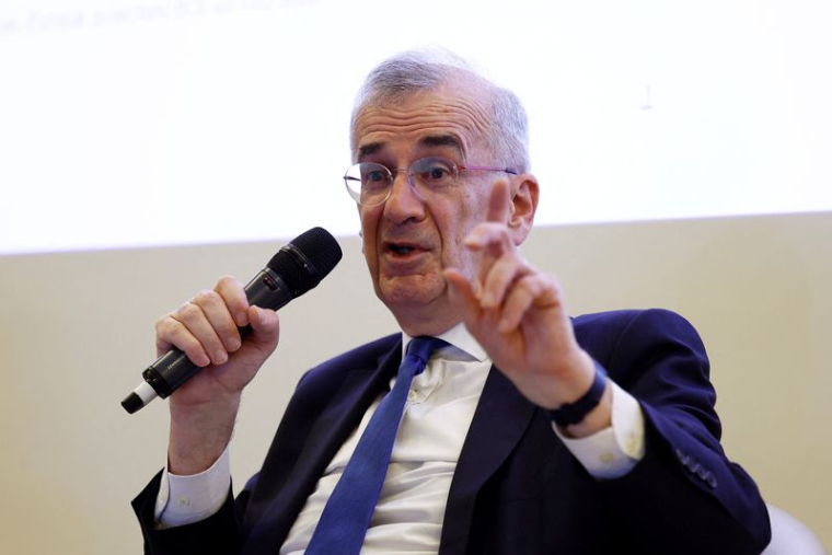 Le gouverneur de la Banque de France, M. Villeroy de Galhau, donne une conférence de presse à Paris