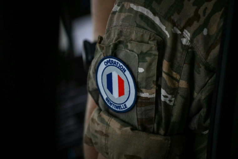 Ils pourront participer à l'opération Sentinelle, assurer la protection des sites militaires ou encore surveiller les approches maritimes dans les sémaphores le long du littoral ( AFP / Lou BENOIST )