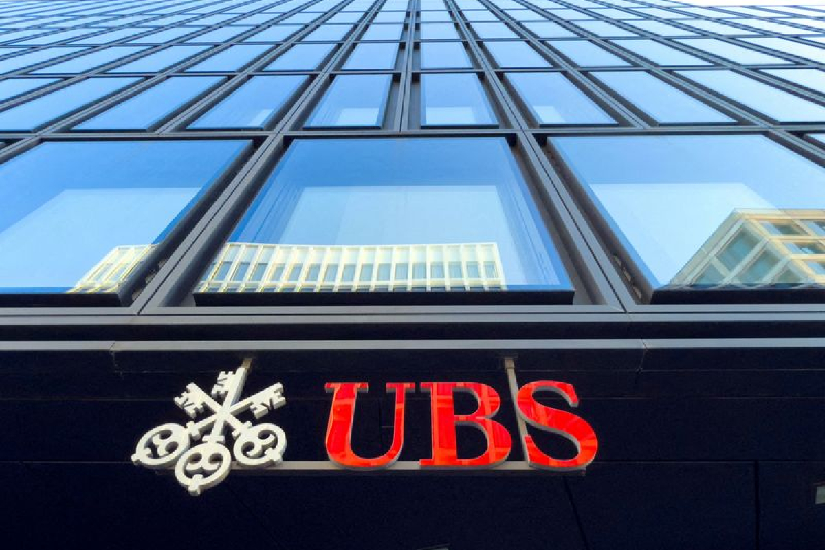 UBS étudie des options à l'étranger au cas la réglementation suisse devient insupportable à ses yeux selon des sources