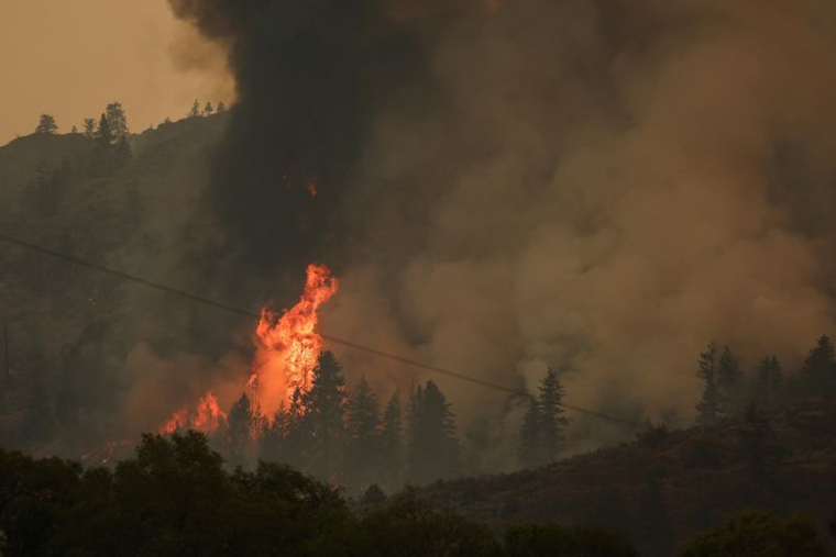 L'incendie Eagle Bluff traverse la frontière canado-américaine