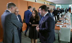 Le chancelier allemand Scholz rencontre des représentants des syndicats et du patronat allemand