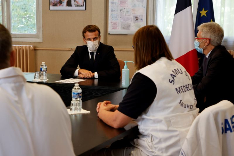 CORONAVIRUS: NOUS AURONS UNE VISION PLUS CLAIRE EN MILIEU DE SEMAINE PROCHAINE, DIT MACRON