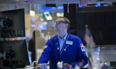 Un opérateur à la Bourse de New York, le 24 août 2026 ( AFP / ANGELA WEISS )