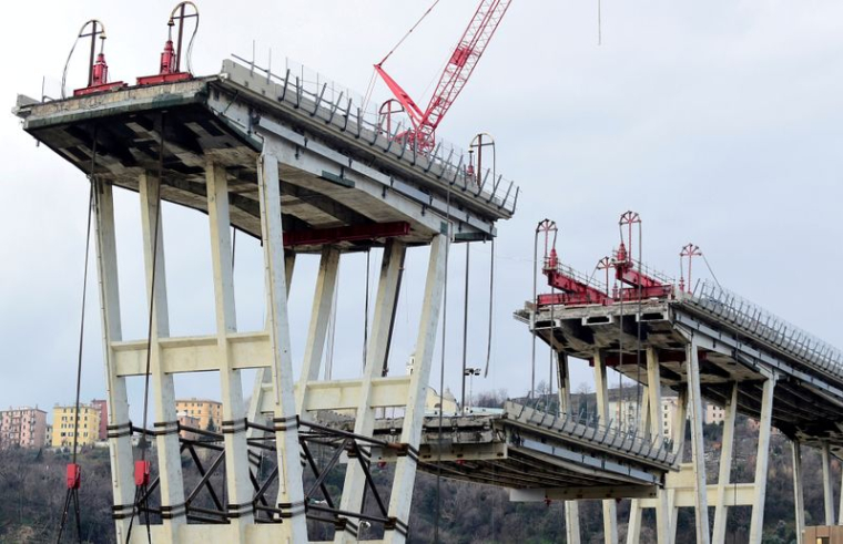 L'ENQUÊTE SUR L'EFFONDREMENT DU PONT DE GÊNES TERMINÉE, SELON DES SOURCES