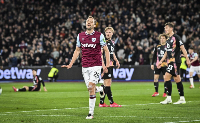 Souček explique pourquoi il n'a pas fait sa célébration hélicoptère contre Leicester