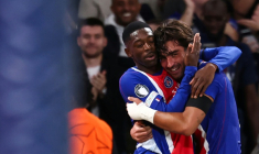 Les attaquants du Paris SG Ferran Torres (droite) et Ousmane Dembélé lors du match de Ligue des champions contre Bratislava le 9 septembre 2026 à Paris ( AFP / FRANCK FIFE )