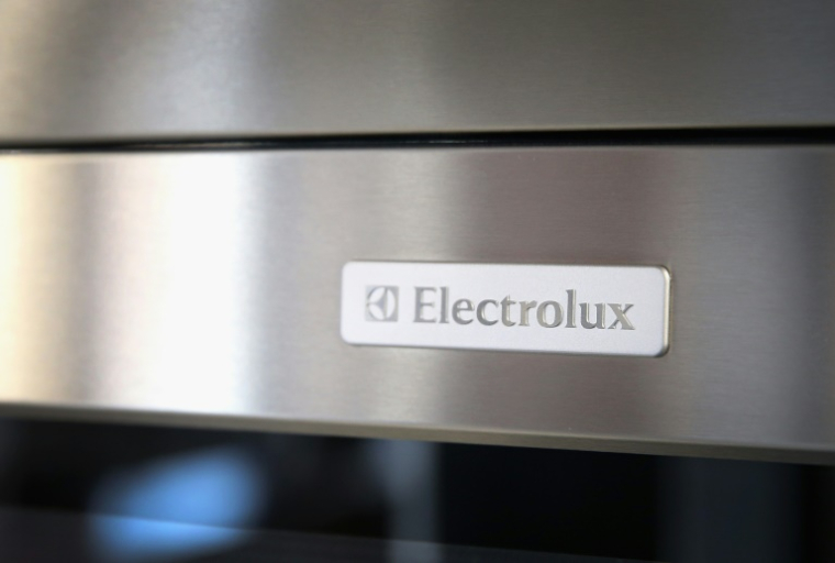 Un four micro-ondes Electrolux le 8 septembre 2014 à Chicago (Illinois) ( GETTY IMAGES NORTH AMERICA / SCOTT OLSON )