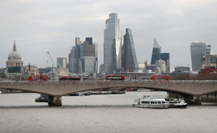L'ESMA DEMANDE AUX BANQUES DE TRAITER LES DÉRIVÉS DANS L'UE APRÈS LE BREXIT