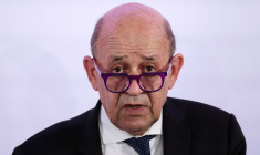 LE DRIAN QUALIFIE LE BOMBARDEMENT À KRAMATORSK DE "CRIME CONTRE L'HUMANITÉ"