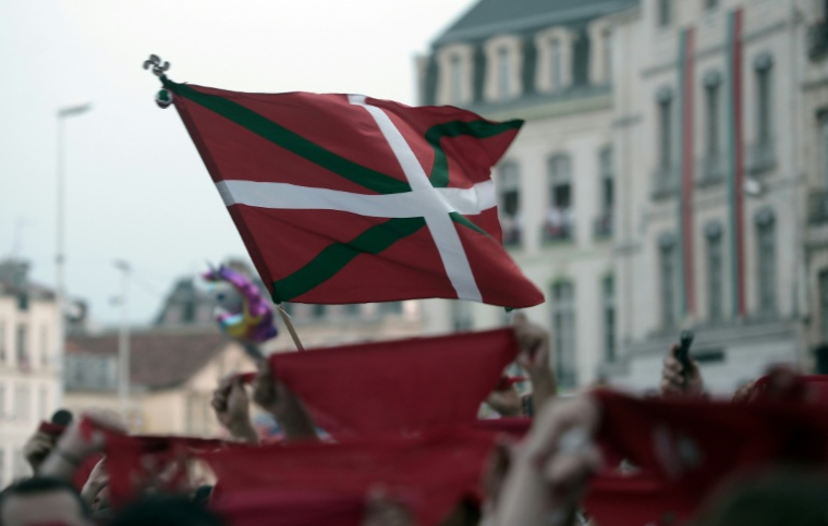 A Bayonne, près de 80 élèves de première d'un lycée immersif en basque ont composé leur épreuve de mathématiques dans cette langue régionale ( AFP / IROZ GAIZKA )