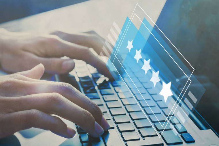 Micro-travail, micro-tâches, point sur une activité en plein essor via les plateformes numériques / iStock-anyaberkut