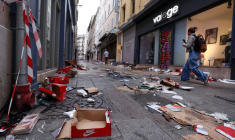 Conséquences des affrontements survenus lors d'une journée nationale de manifestations contre le coût de la vie et la hausse des prix des carburants, à Marseille