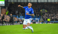 40 ans, toujours dispo