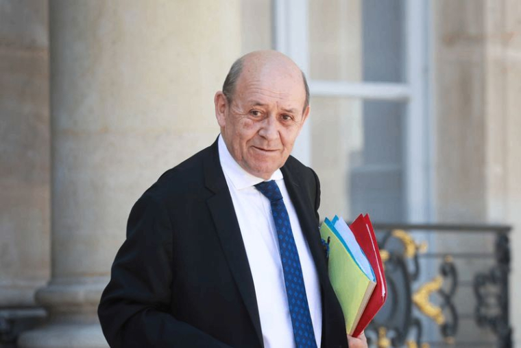 FRANCE: LE DRIAN A AVERTI LVMH DES RISQUES LIÉS AU RACHAT DE TIFFANY