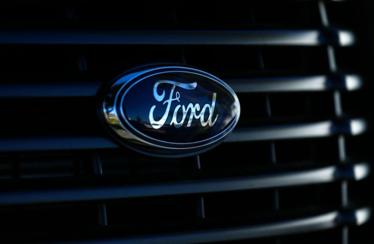 BATAILLE GENERAL MOTORS-FORD AUTOUR DU NOM D'UN SYSTÈME DE CONDUITE MAINS LIBRES
