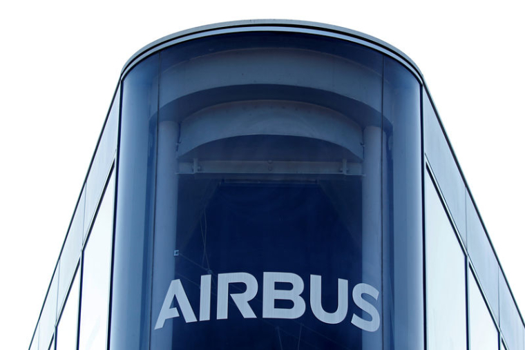 AIRBUS RENONCE À CONCOURIR POUR LE CONTRAT DE CHASSEURS CANADIENS