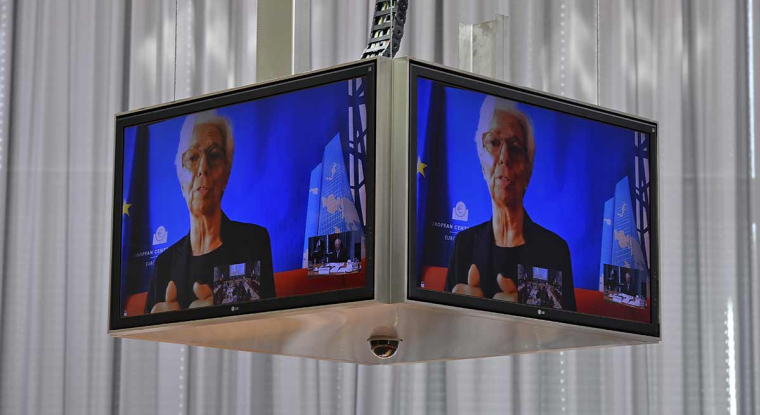La BCE a relevé son anticipation de croissance de la zone euro 2020 à 8%. Mais Christine Lagarde prévient que la reprise dépendra de l'évolution de la pandémie. (© AFP)