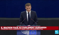 Emmanuel Macron répond aux députés européens
