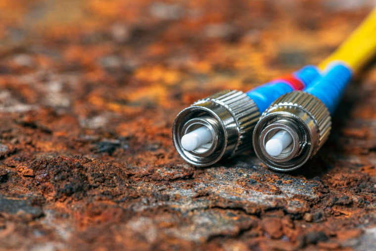 Raccordement à la fibre : l’État finance jusqu’à 1 200 €, êtes-vous éligible ? / iStock.com - FactoryTh