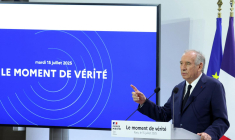 Le Premier ministre François Bayrou lors de la présentation de son plan d'économies pour le budget 2026. A Paris, le 15 juillet 2025. ( AFP / THOMAS SAMSON )