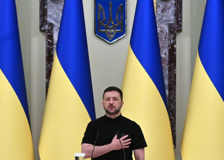 Le président ukrainien Volodymyr Zelensky à une cérémonie honorant la mémoire des soldats morts au combat contre la Russie dans le palais présidentiel de Kiev, le 29 août 2025 ( AFP / Sergei SUPINSKY )