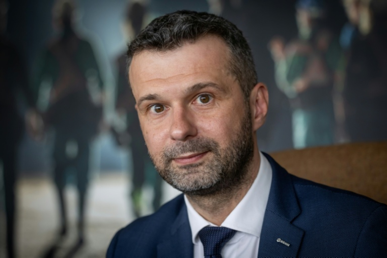 Piotr Krzyzewski, vice-président de KGHM, chargé des finances, le 27 mars 2026, à Varsovie, en Pologne  ( AFP / Wojtek RADWANSKI )